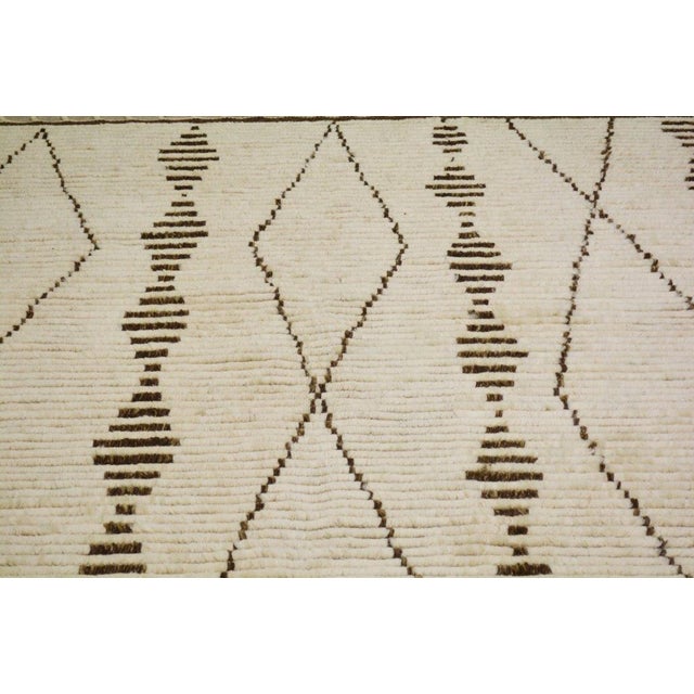Moroccan Modern Hand Knotted Wool Rug, 9'x12' For Sale - Image 4 of 7