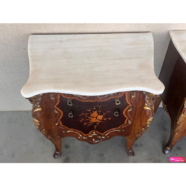 Early 20th Century French Louis XV Marquetry Marble-Top Nightstand or Side Tables, A Pair For Sale - Image 17 of 18
