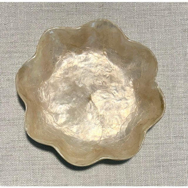 Shell MCM Gumps Capiz Bowls and Scalloped Shell Dishes Catchalls and Trays - A 9 Piece Set For Sale - Image 7 of 11