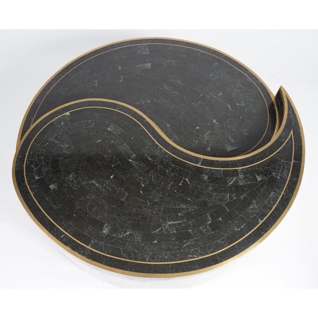 1970s Vintage Tessellated Stone and Brass Yin Yang Coffee Table in the Style of Maitland Smith For Sale - Image 5 of 5