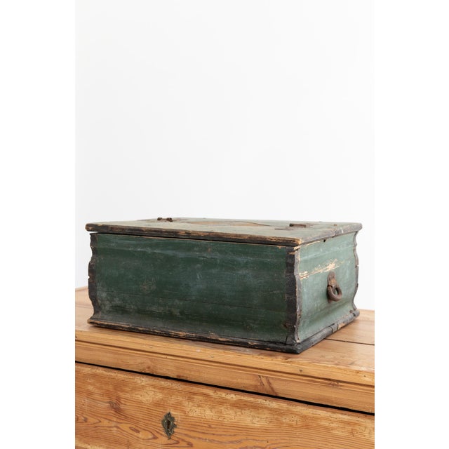 Wood 19th Century Pine Painted Swedish Box For Sale - Image 7 of 11