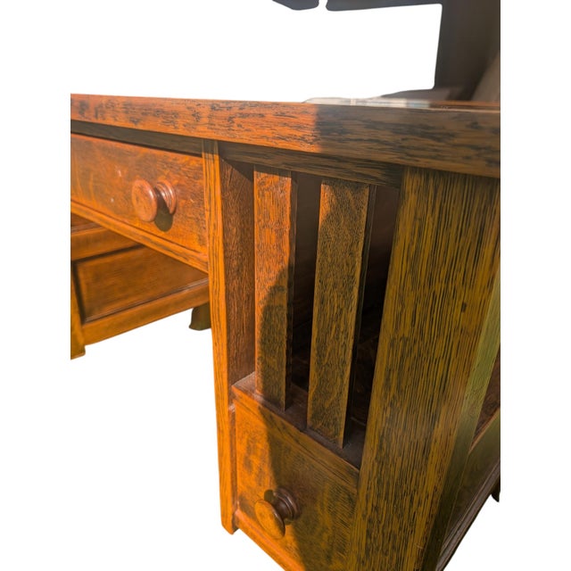 Wood Antique Mission Style Quartersawn Oak Desk | Arts & Crafts Era Kneehole Library Writing Table For Sale - Image 7 of 17