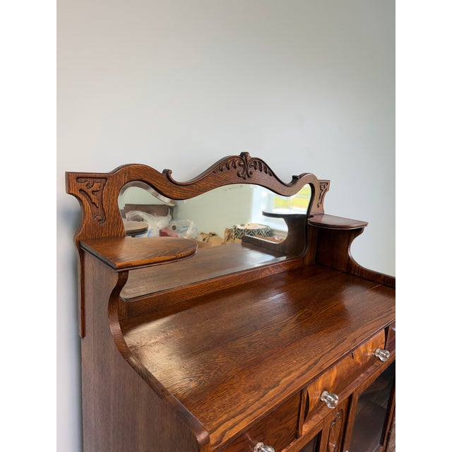 Early 20th Century Antique Quarter-Sawn Oak Buffet With Mirror | Arts & Crafts / Late Victorian Display Cabinet For Sale - Image 5 of 6