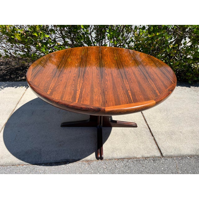 Mid 20th Century Rosewood Danish Mid Century Modern Round to Oval