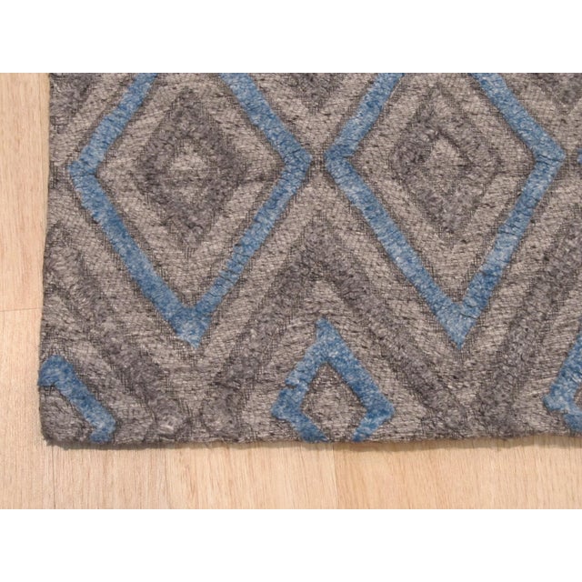 2020s 9x12 Timeless Trellis Gray Diamond Contemporary Hand Knotted Wool & Viscose Rug For Sale - Image 5 of 5