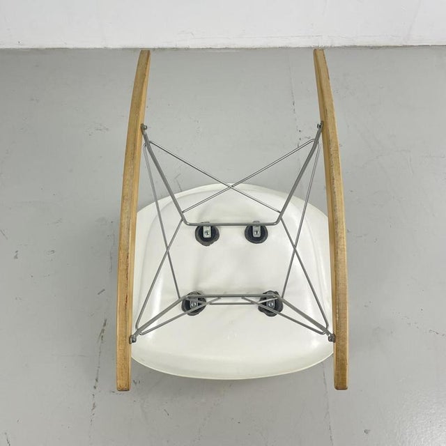 White RAR Rocking Chair by Charles and Ray Eames for Herman Miller, 1950s For Sale - Image 9 of 12