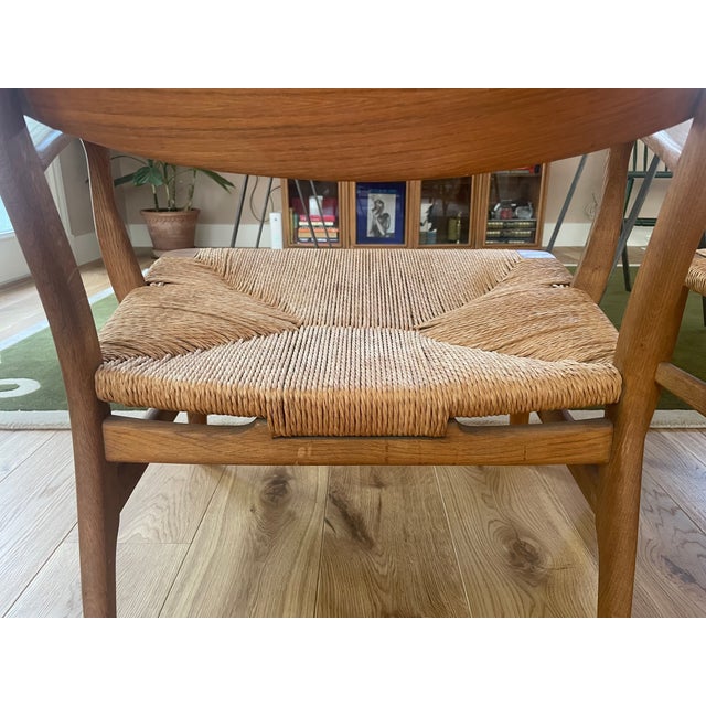 Vintage Pair of Carl Hansen & Son Ch 22 Lounge Chairs by Hans Wegner For Sale - Image 13 of 14