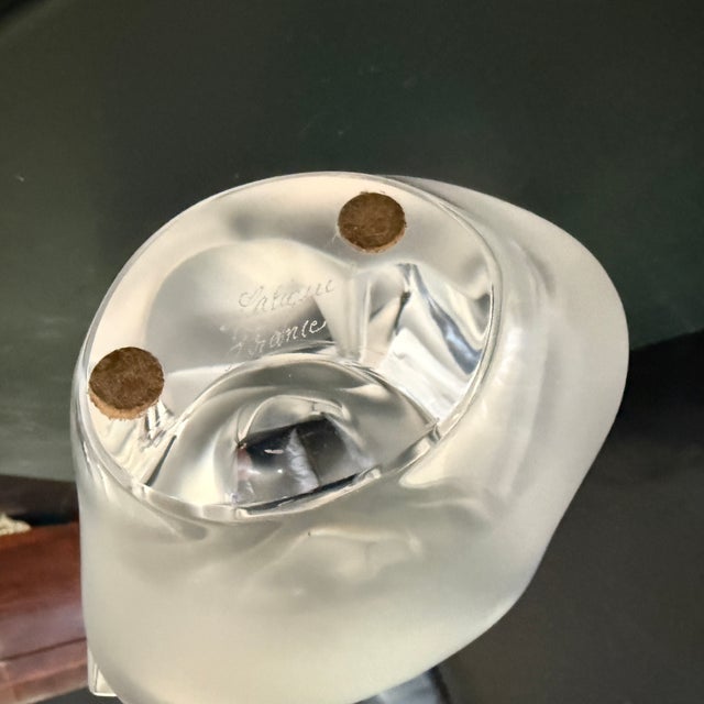 Lalique ‘Sylvie’ Vase Intwined Turtle Doves With Frog 8.5”h Circa 1970 - Excellent Condition For Sale In New York - Image 6 of 8