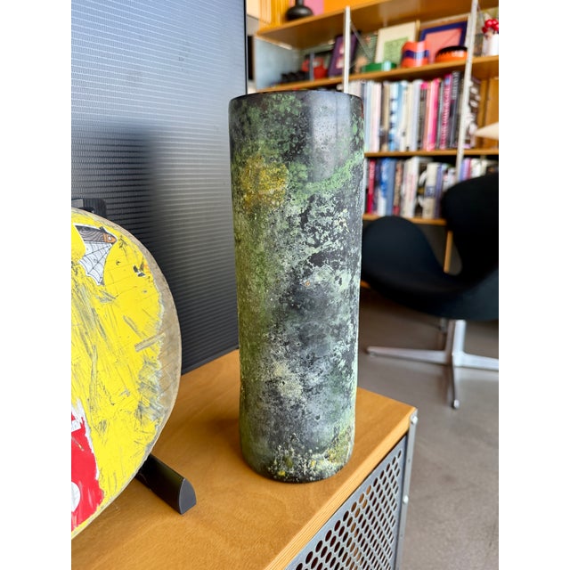 Seguso Vetri d'Arte Vintage Murano Scavo Corroso Glass Cylinder Vase Acid Green and Yellow For Sale - Image 4 of 15