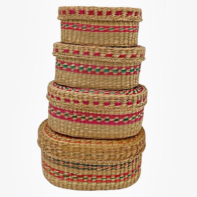 Wood Vintage Sweet Grass Nesting / Stacking Baskets Lidded Small Storage Boxes - Set of 4 For Sale - Image 7 of 7