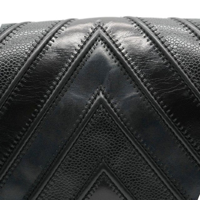 Black Calfskin Caviar In The Mix Chevron Old Medium Boy Handbag For Sale - Image 9 of 9