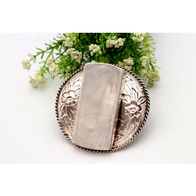 Silver Sombrero Toothpick Holder with Reliefs and Applications, in Good conditions.