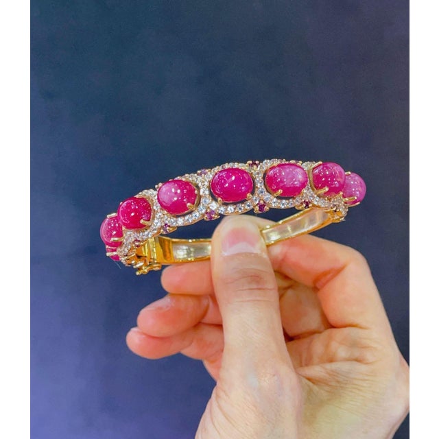 Bochic "Capri" Red Ruby & White Topaz Bangle Set In 18K Gold & Silver For Sale - Image 13 of 18