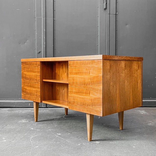Brown Mid-Century Modern Desk, 1960s For Sale - Image 8 of 18