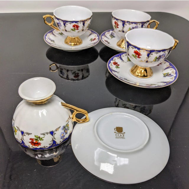White Vintage Espresso Demitasse Cup & Saucer Set - Setting for Four (4) - 8 Pieces For Sale - Image 8 of 10