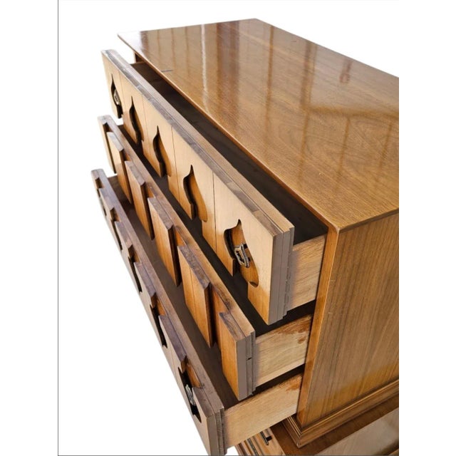 1960s Highboy With Sculpted Spade Handles For Sale In Los Angeles - Image 6 of 16