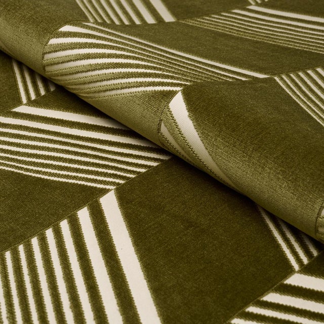 Schumacher SAMPLE - Schumacher x Victor Glemaud Jessie Cut Velvet Fabric In Olive For Sale - Image 4 of 4