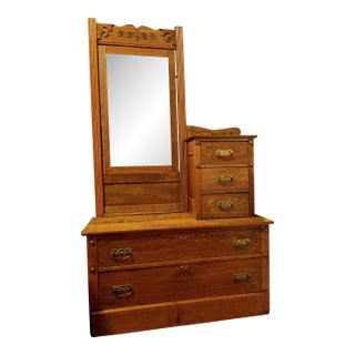 Antique Victorian Tiger Oak Knapp Joint Gentleman’s Dresser (C. 1890s) For Sale