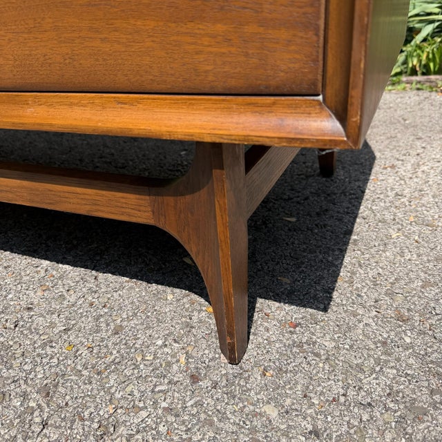 Brown Mid Century Modern Broyhill Brasilia Lowboy 9-Drawer Dresser Credenza, Attributed For Sale - Image 8 of 10