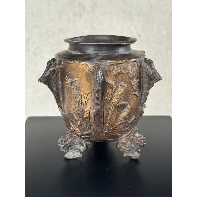 Traditional 19th-Century German Bronze Footed Urn With Avian Reliefs and Gargoyle Motifs For Sale - Image 3 of 17