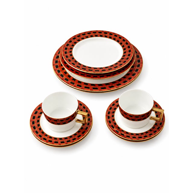 1980s Angela Cummings for Arita Japan Rare Dinnerware Set – 18Pieces For Sale In New York - Image 6 of 12