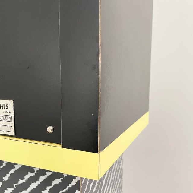 Black Italian Modern Metropole Table Clock from George J. Sowden, 1982 For Sale - Image 8 of 18