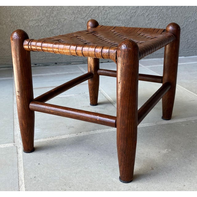 Circa 1930 Cottage-Style Flat Reed Splint Mortise & Tenon Oak Footstool For Sale In Austin - Image 6 of 13
