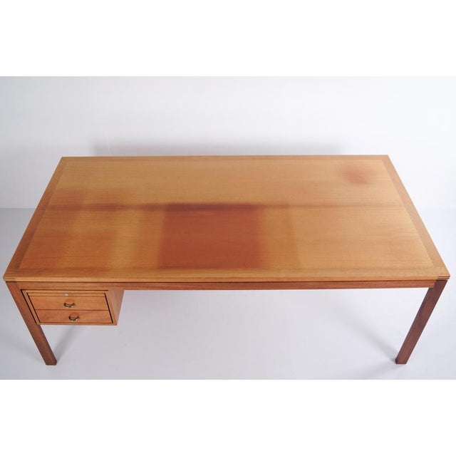 SM 76 Desk in Mahogany attributed to Christian Hvidt & Orla Mølgaard for Søborg Møbelfabrik, 1976 For Sale - Image 4 of 16