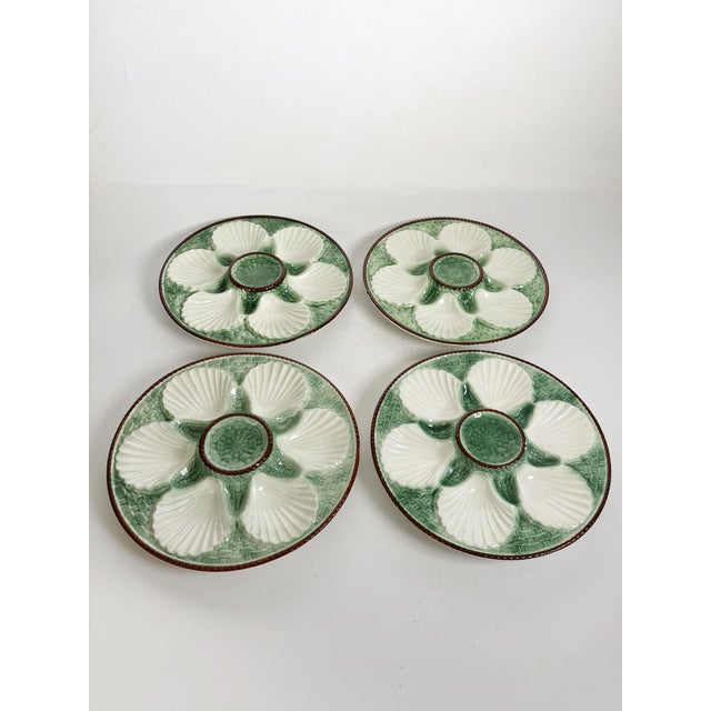 White and Green Oyster Plates, France, 1920s, Set of 4 For Sale - Image 3 of 13