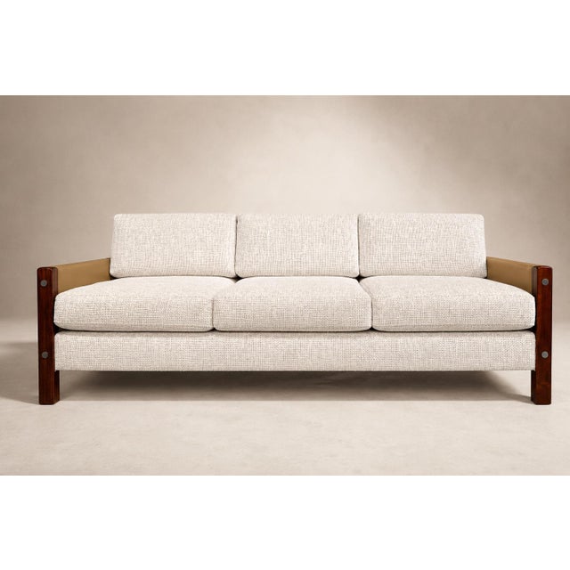 Mid-Century Modern Sergio Rodrigues "Millor" Sofa in Rosewood, Leather & Textured Fabric, Brazil, 1960s For Sale - Image 3 of 18