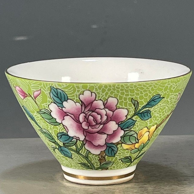 Late 20th Century Vintage Qing Famille Rose Porcelain Teacup – Peony & Lattice Motif, Qianlong Mark For Sale - Image 5 of 9