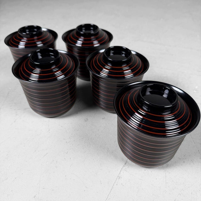 Japanese Ko-Suimono-Wan Lacquer Soup Bowls with Lids, 1970s, Set of 5 For Sale - Image 10 of 11