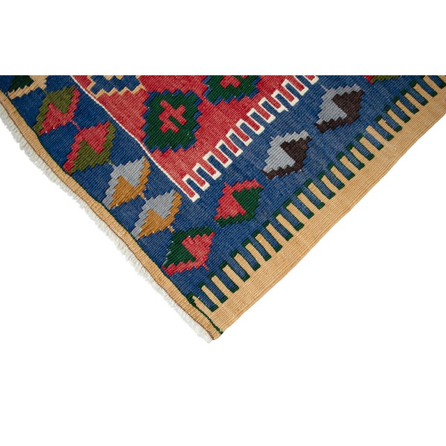 1960s Hand Woven Turkish Kilim Rug Flat Weave Area Rug - 4′4″ × 6′1″ For Sale - Image 10 of 11