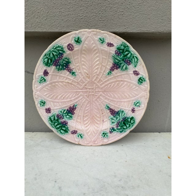 Late 19th Century French Majolica Plate Grapes Salins, Circa 1890 For Sale - Image 5 of 5