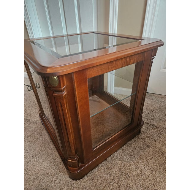 Late 20th Century Lighted Glass Table Curio China Display Table Cabinet For Sale - Image 5 of 13