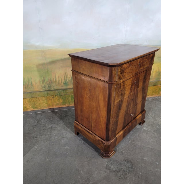 Small Louis Philippe Chest of Drawers in Walnut For Sale - Image 5 of 13