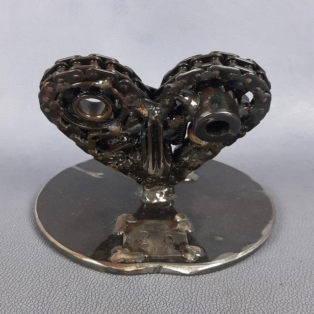 Sculpture Heart in Metal, Iron & Steel by Simon Saronni For Sale - Image 3 of 14