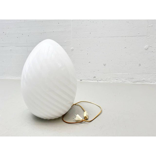 Glass Egg-Shaped Table Lamp in Murano Glass from Venini, Italy, 1960s For Sale - Image 7 of 16