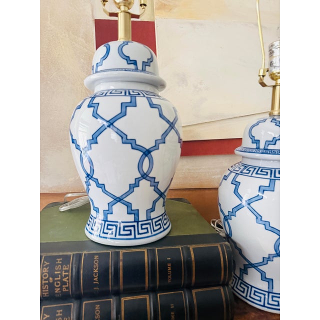 Ceramic Chinoiserie Blue and White Ginger Jar Table Lamps | Coastal Decor - Pair of Two (2) For Sale - Image 7 of 12