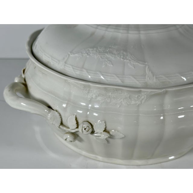 KPM Porcelain 19th Century KPM Blanc de Chine Tureen with Putti Finial For Sale - Image 4 of 10