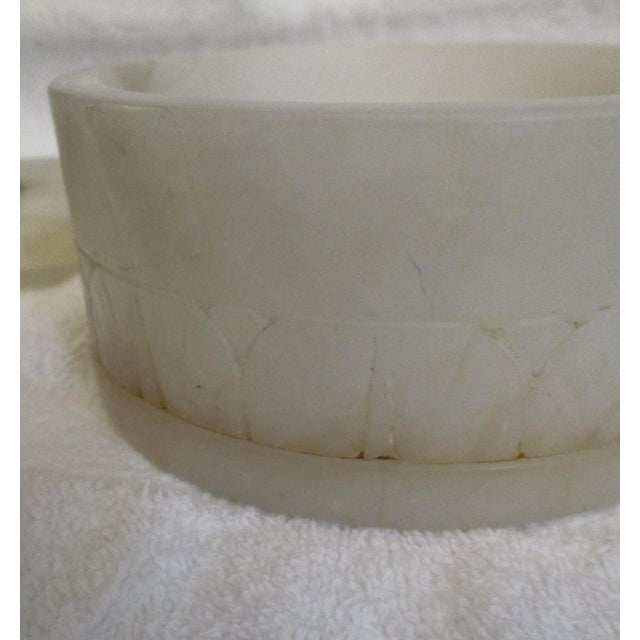 1950s Vintage Art Deco Alabaster Powder Box For Sale - Image 5 of 10