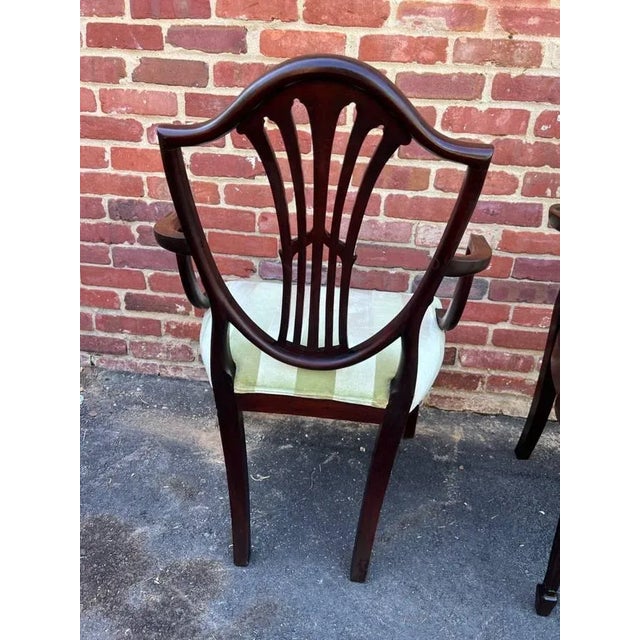 19th Century Antique 19th Century Pair of Federal Style Mahogany Carved Wheatsheaf Shield Back Side Chairs. For Sale - Image 5 of 8