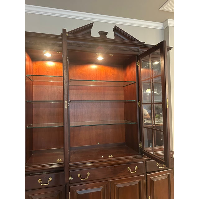 1970s 1970s Lexington Lighted China Cabinet / Hutch For Sale - Image 5 of 8