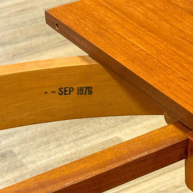 Brown Small Round Extending Dining Table and Chairs by Tom Robertson for Mcintosh, 1970s, Set of 5 For Sale - Image 8 of 17