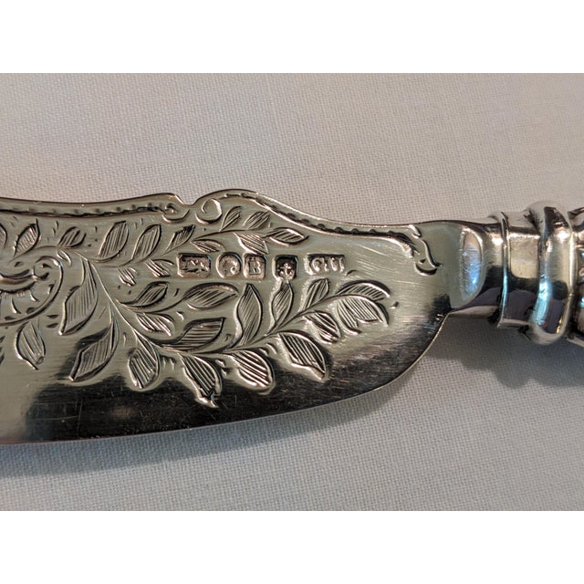 English Birmingham 1850 Master Butter Knife Sterling Silver Mother-Of-Pearl For Sale - Image 3 of 12