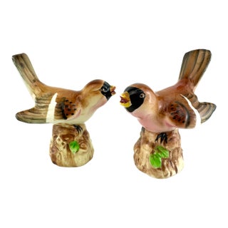 Vintage Relco Japan Sparrow Salt and Pepper Shakers – Hand Decorated Ceramic For Sale
