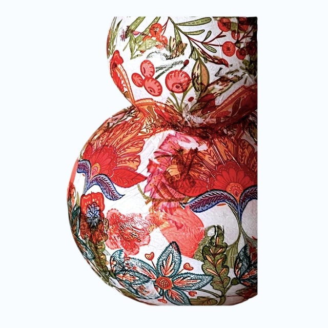 Art Nouveau Art Nouveaux Table Lamp in a Vibrant Floral Pattern (14 in From Socket to Base) For Sale - Image 3 of 6