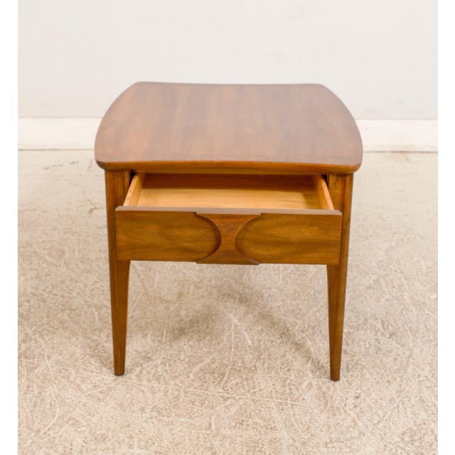 1950s Pair Vintage Mid Century Modern Walnut End Tables For Sale - Image 5 of 12