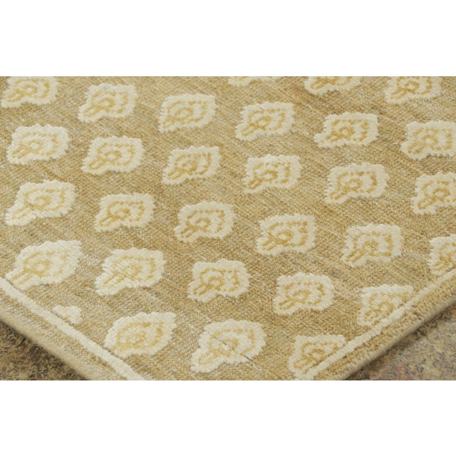 Contemporary Contemporary Block Print Geometric Natural Silk Runner by Rug & Kilim, India For Sale - Image 3 of 8