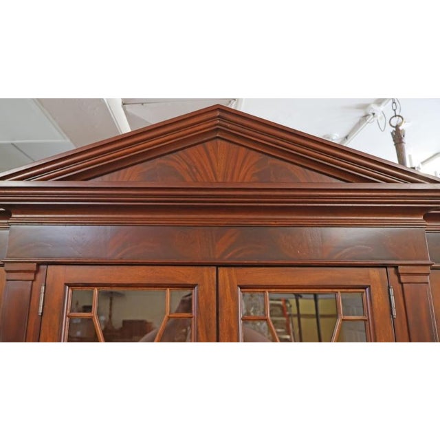 1990s Ethan Allen Newport Collection Mahogany Bookcase China Cabinet Breakfront For Sale - Image 14 of 18